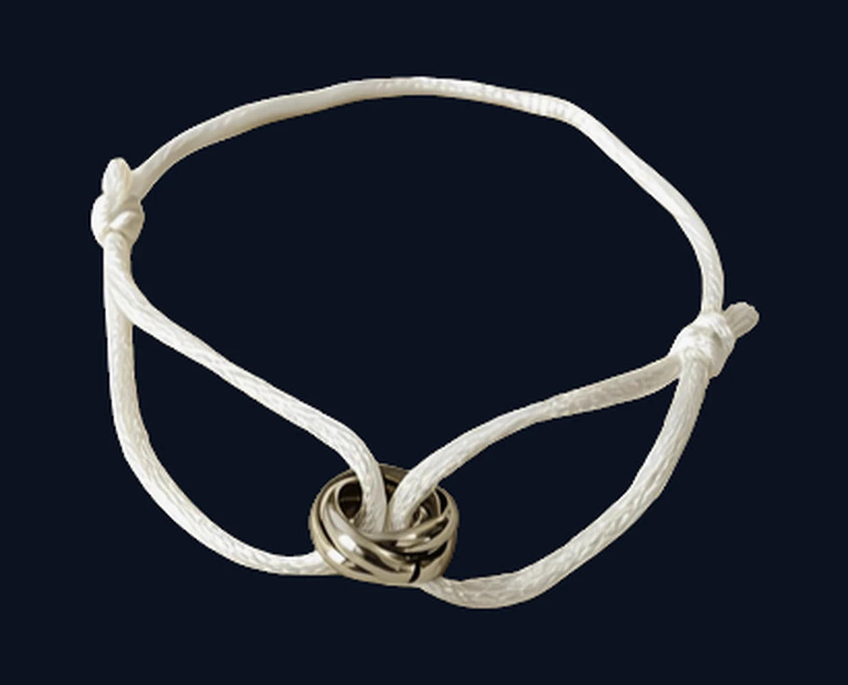 Bracelet Trinité — Weiß mit Silber-Ring